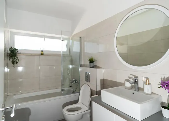 Aria With A Private Heated Pool Debeljak