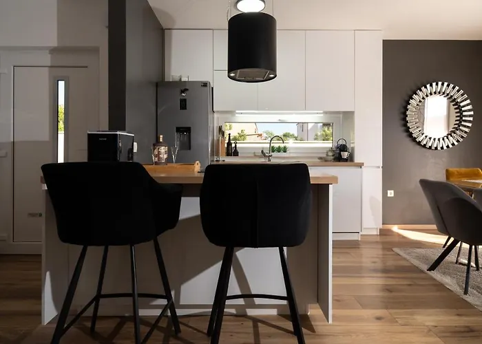 Aria With A Private Heated Pool * Debeljak