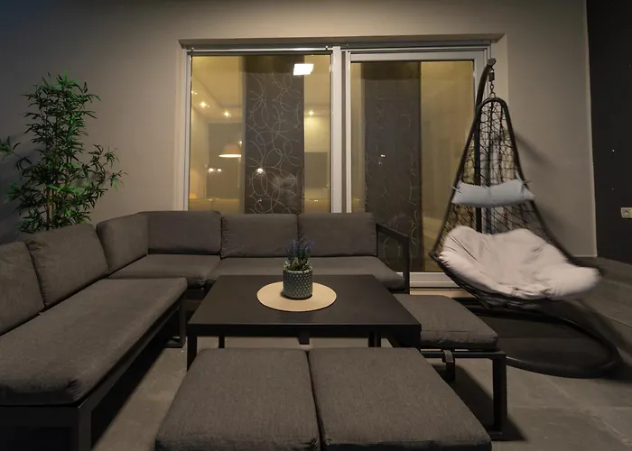 Aria With A Private Heated Pool Villa *