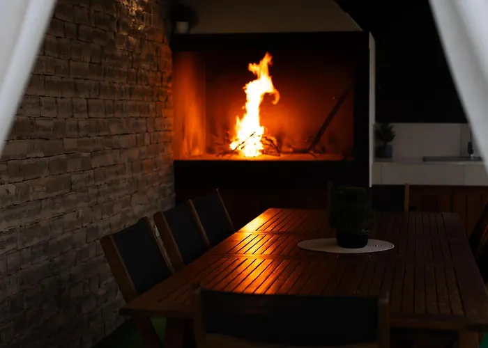Willa Aria With A Private Heated Pool Debeljak