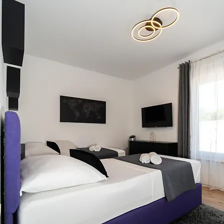 Villa Aria With A Private Heated Pool *