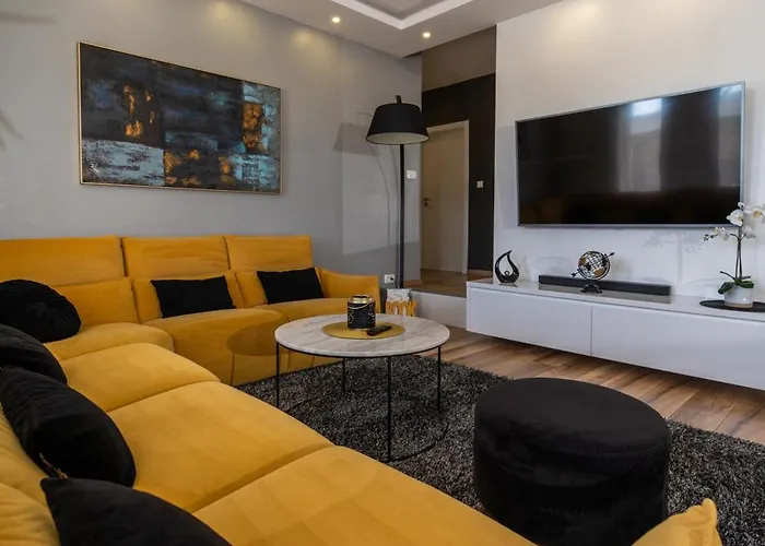 Aria With A Private Heated Pool *