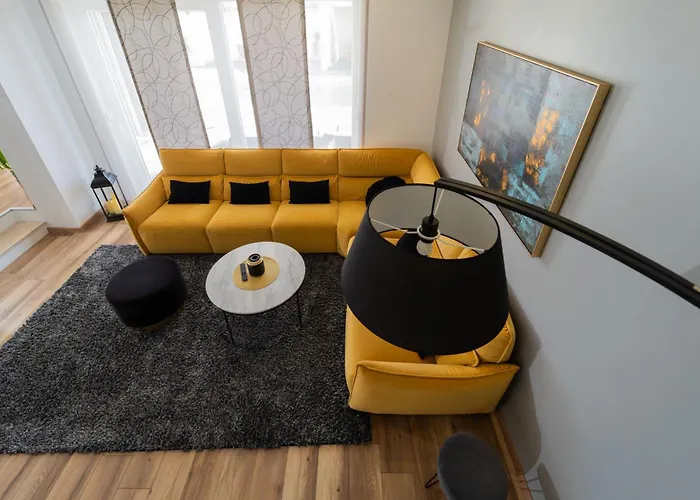 Aria With A Private Heated Pool Debeljak